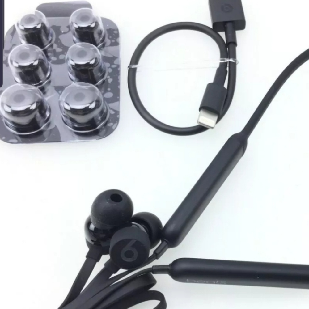 COPY - Beats wireless sports headphones